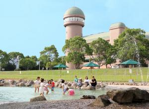 親水広場・水の館